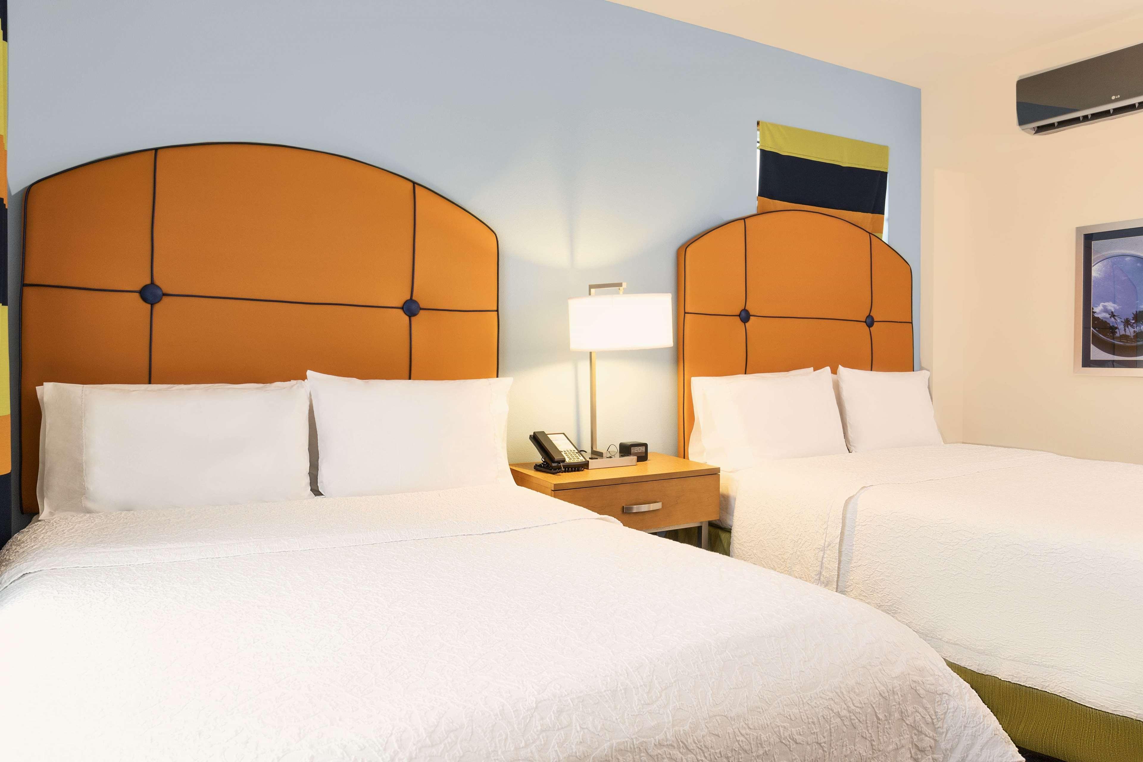 The Claremont Hotel Miami Beach Exterior photo